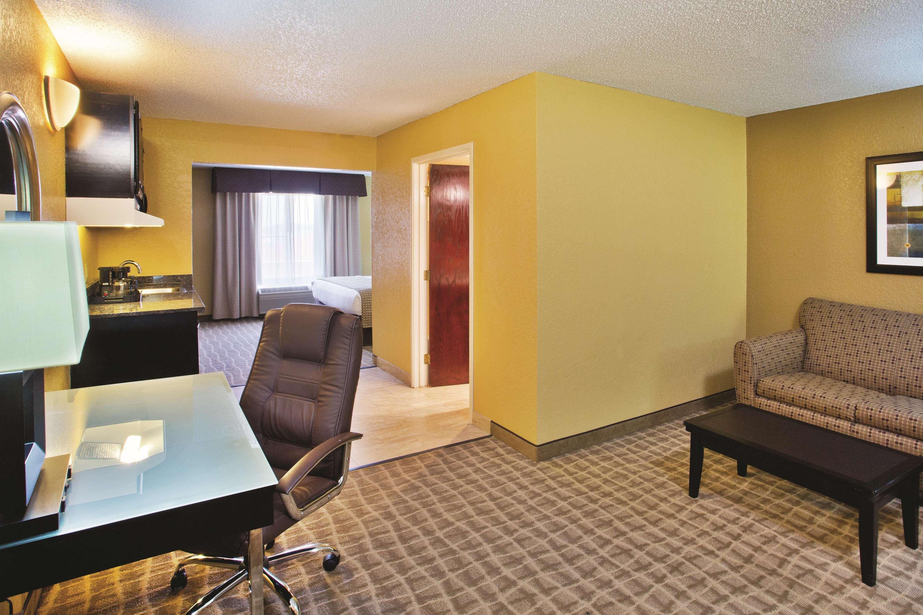 La Quinta By Wyndham Hot Springs Hotel Eksteriør billede